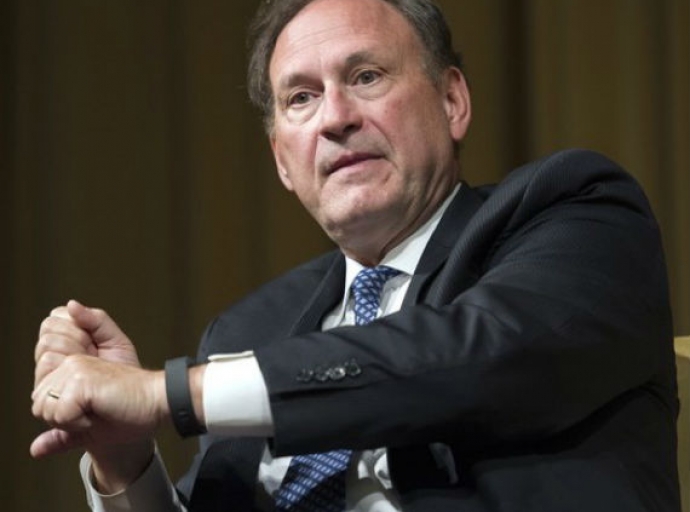 Supreme Court Decision Hurts Undocumented Caribbean Nationals Seeking U.S. Asylum; Threatens Deportation